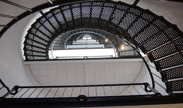 Looking up the staircase at St. Augustine Lighthouse - By Frmir (Own work) [GFDL (http://www.gnu.org/copyleft/fdl.html) or CC-BY-3.0 (http://creativecommons.org/licenses/by/3.0)]